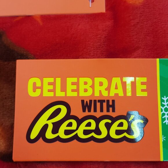 ReeseS Christmas Oversized Plush Throw Blanket 60" X 70" Holiday Decor - Picture 6 of 9